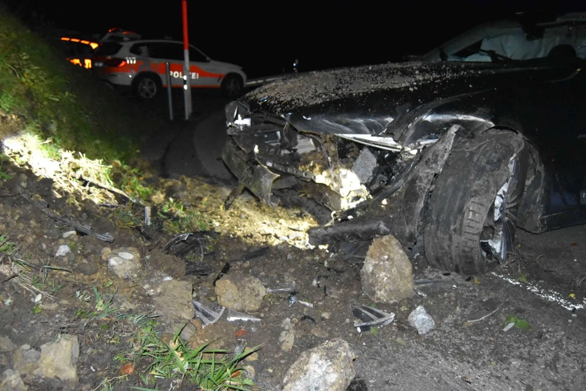Urnäsch AR - Schwerer Unfall auf der Schwägalpstrasse