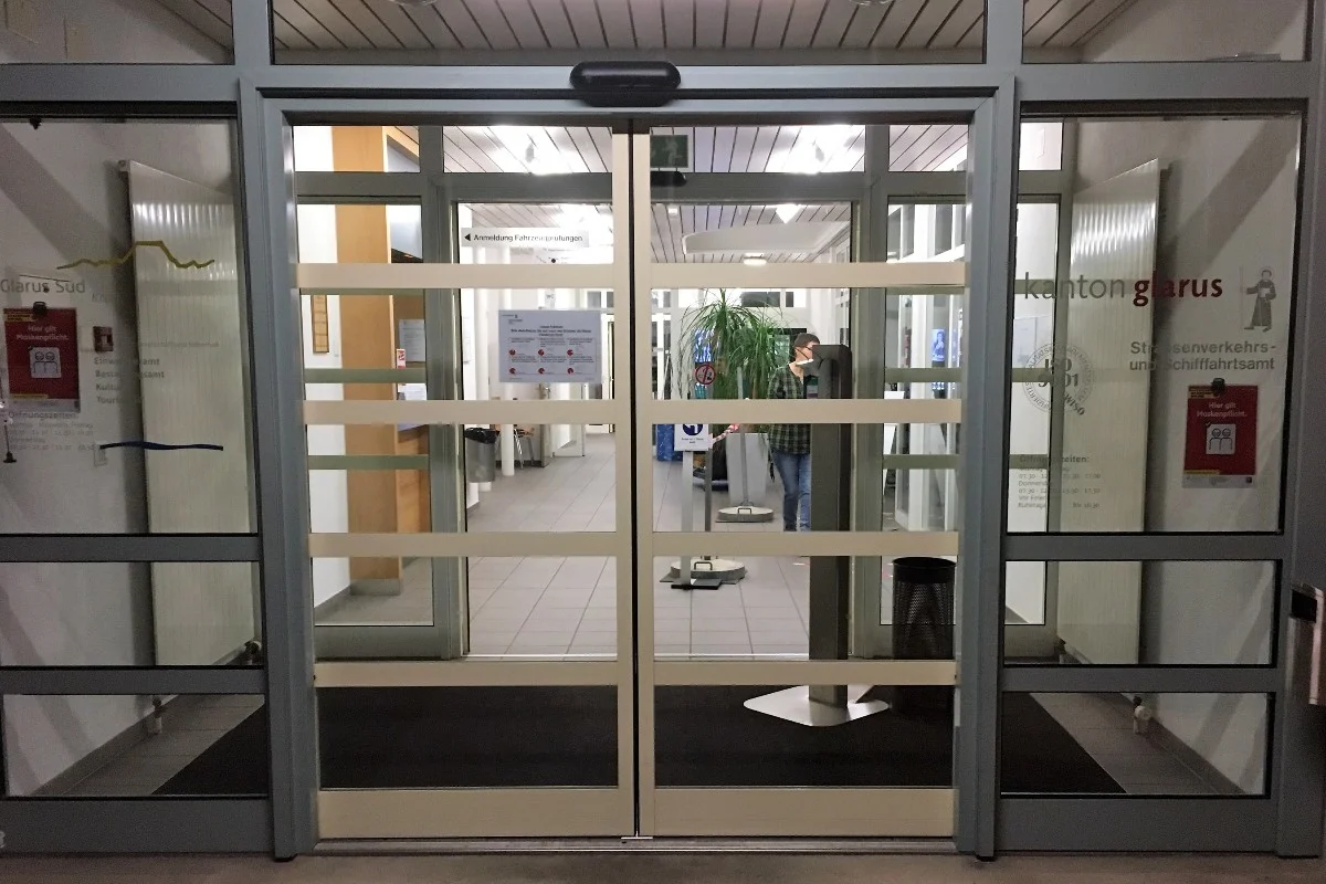 Einbruch in Schwanden GL – Wer hat etwas beobachtet?