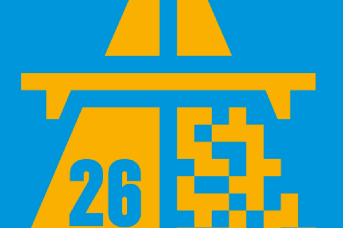 Das Bild zeigt ein Symbol der Autobahn 26 in Gelb auf blauem Hintergrund, ergänzt durch ein pixeliges Muster auf der rechten Seite.