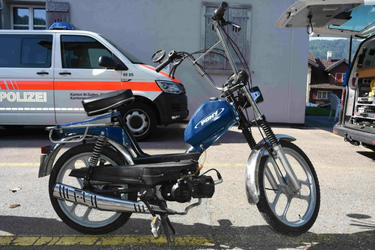  Wattwil SG - 15-Jährige mit Lastwagen kollidiert und gestürzt