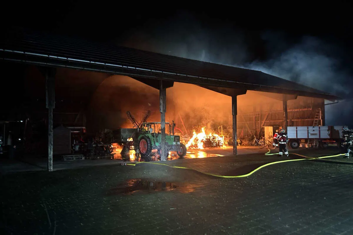 Subingen SO – Feuer zerstört Wagenschopf