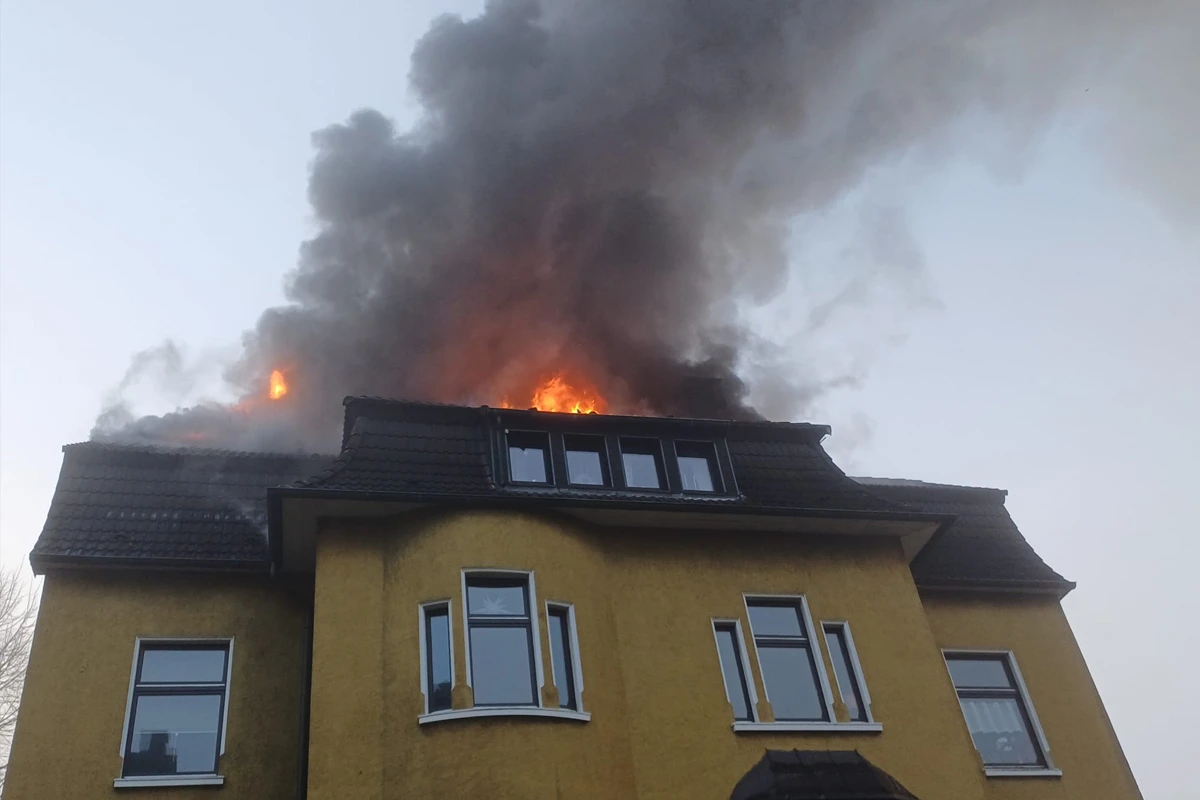 Wetter (Ruhr) – Dachstuhlbrand in Wohngebäude