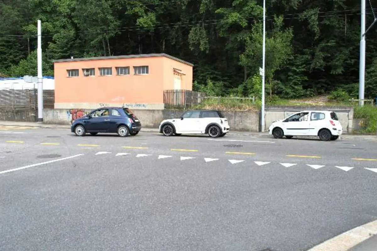 Stadt Schaffhausen SH -Auffahrkollision zwischen drei Personenwagen