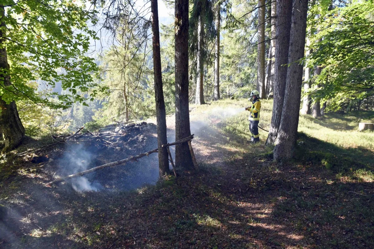 Waldbrand in abgelegenem Gebiet am Pilatus – die Polizei sucht Zeugen
