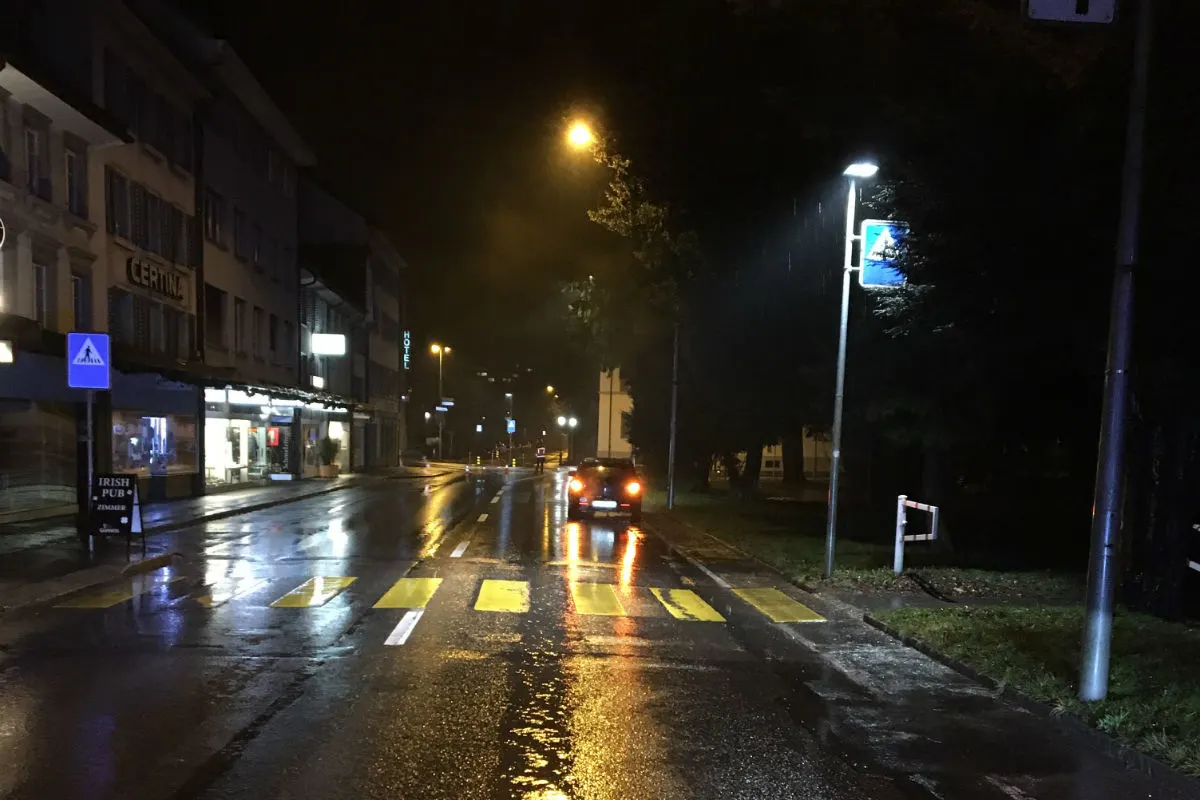Glarus - Frau auf dem Fussgängerstreifen übersehen und verletzt