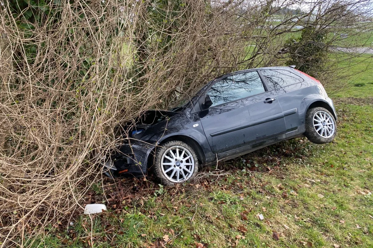 Friltschen TG - Junger Fahrer verliert Kontrolle über Ford - Alkohol war im Spiel