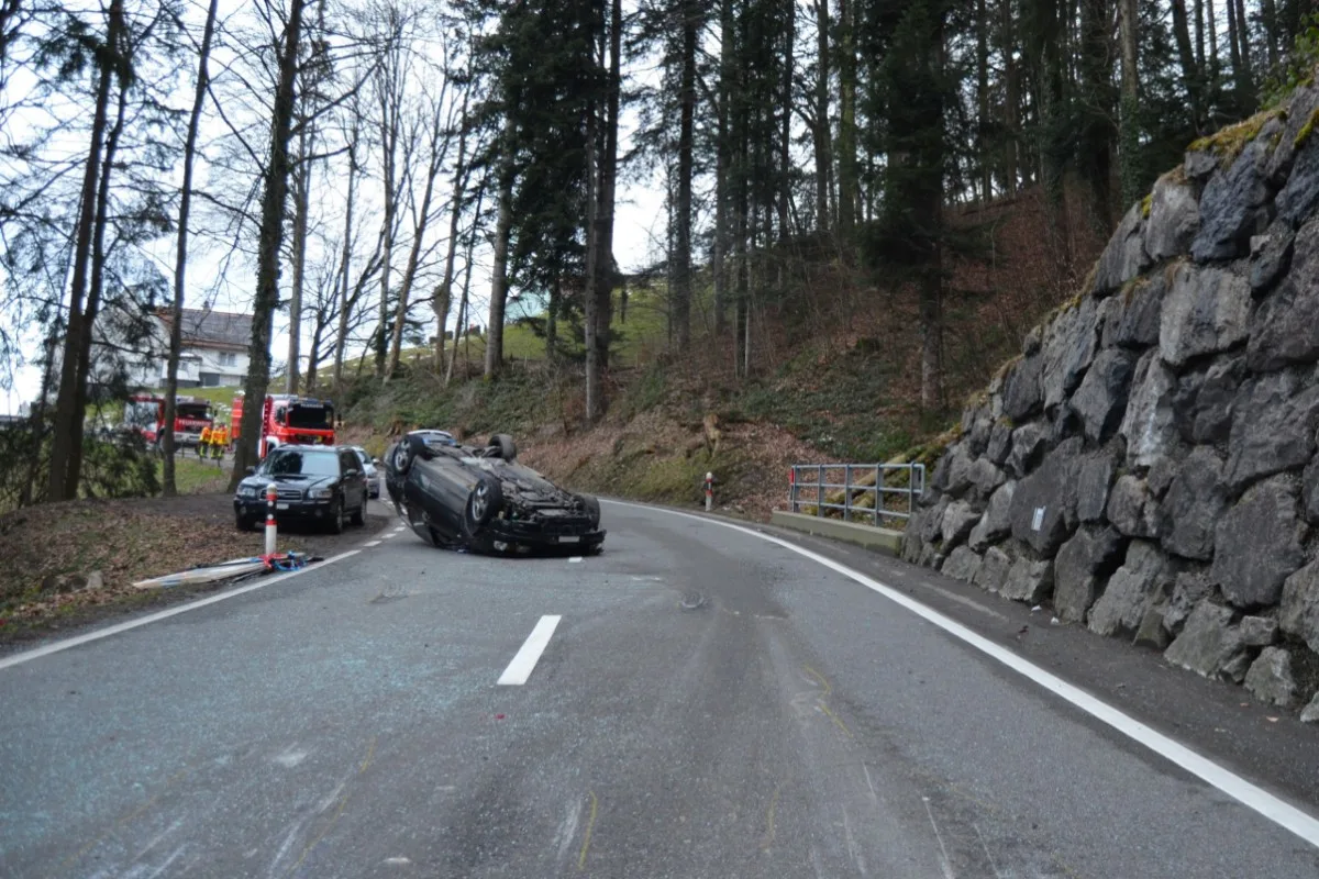 Speicher AR - Kontrolle über Auto verloren und verunfallt!