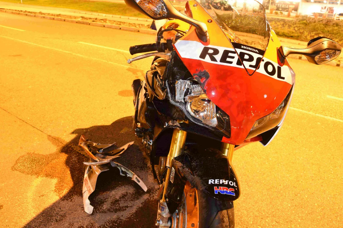 Staad SG - Motorradfahrer stürzt und verletzt sich