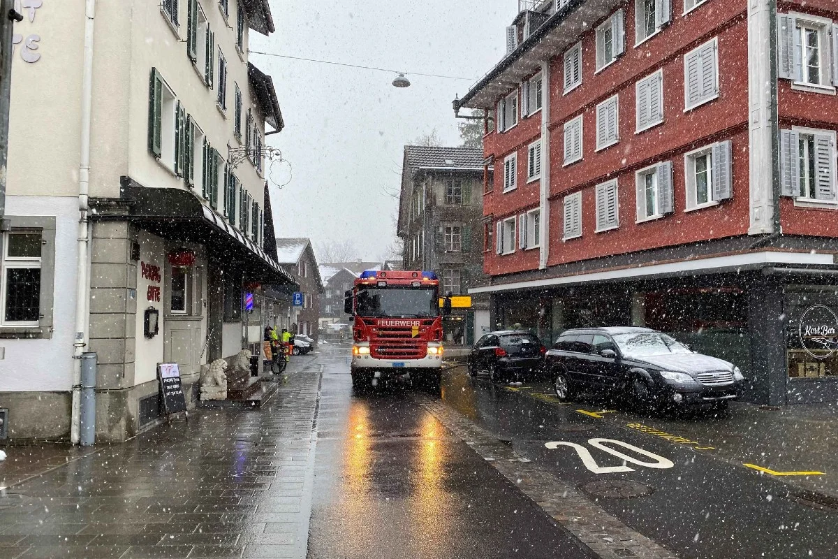 Unterägeri / Zug - Zweimal brannte es in einer Küche