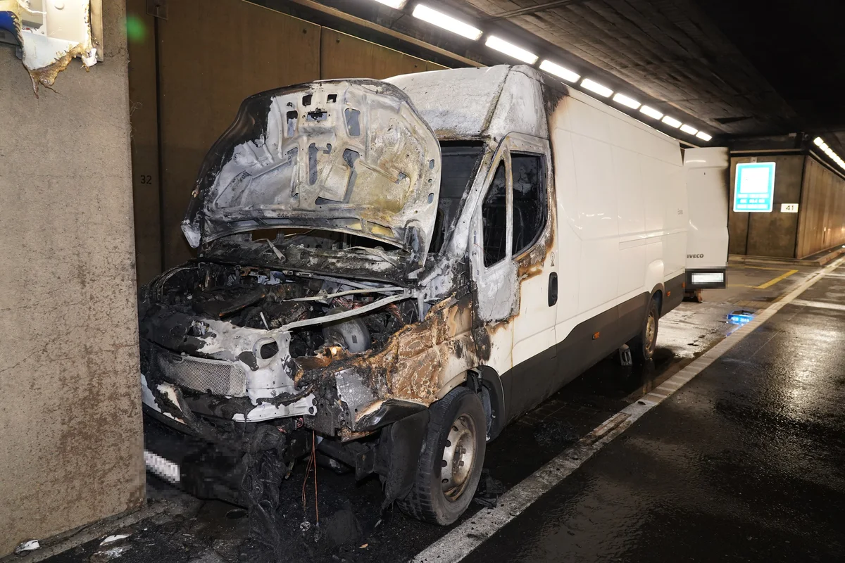 Hospental UR – Fahrzeugbrand im Gotthard-Strassentunnel mit zwei verletzten Personen