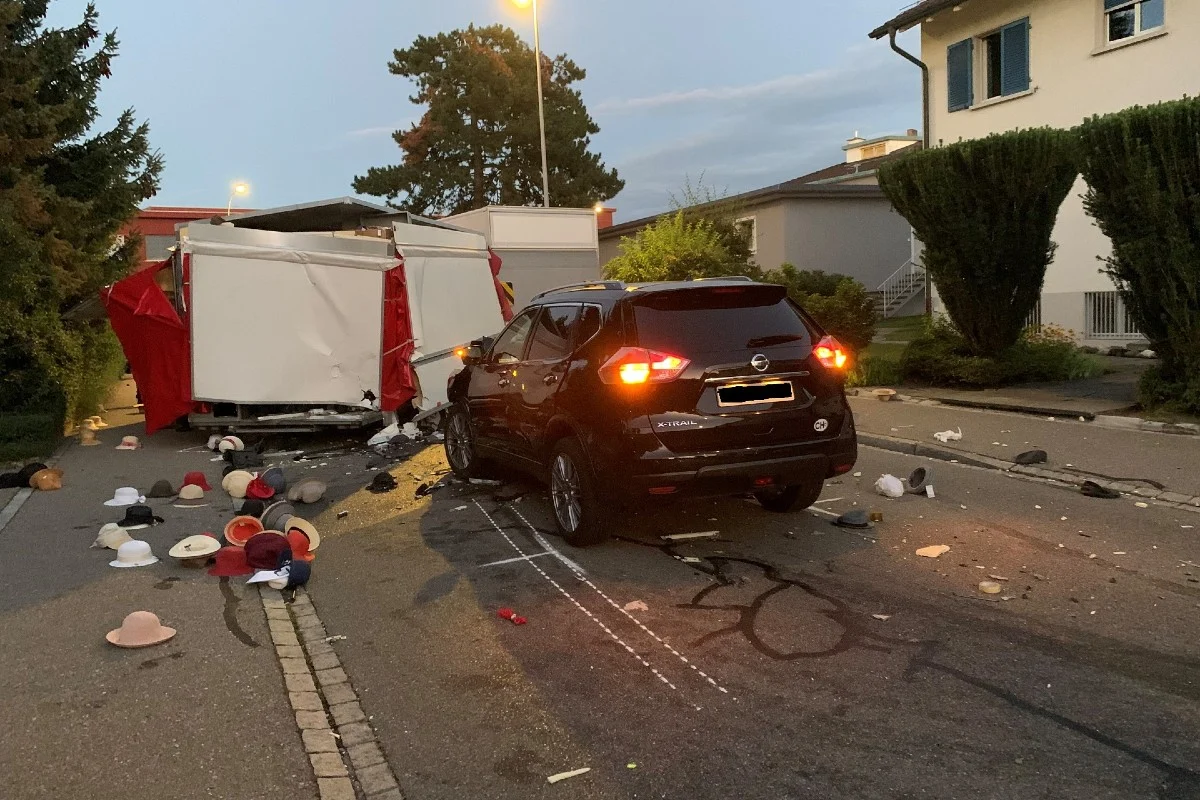 Glattbrugg ZH - Auffahrunfall fordert Verletzten