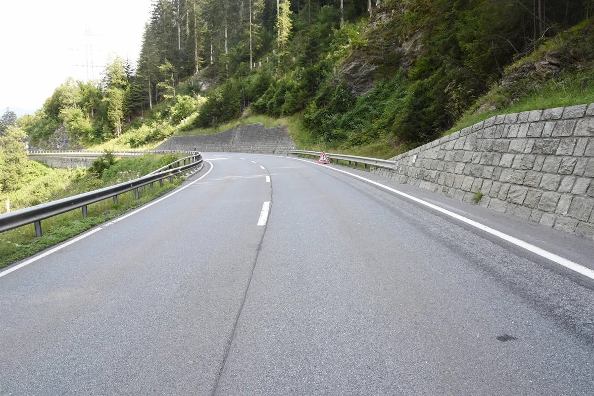 Zeugenaufruf Sils im Domleschg GR – Verkehrsunfall mit Sachschaden