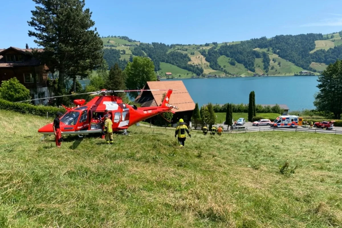 Oberägeri ZG - Mann heute Mittag nach Sturz erheblich verletzt