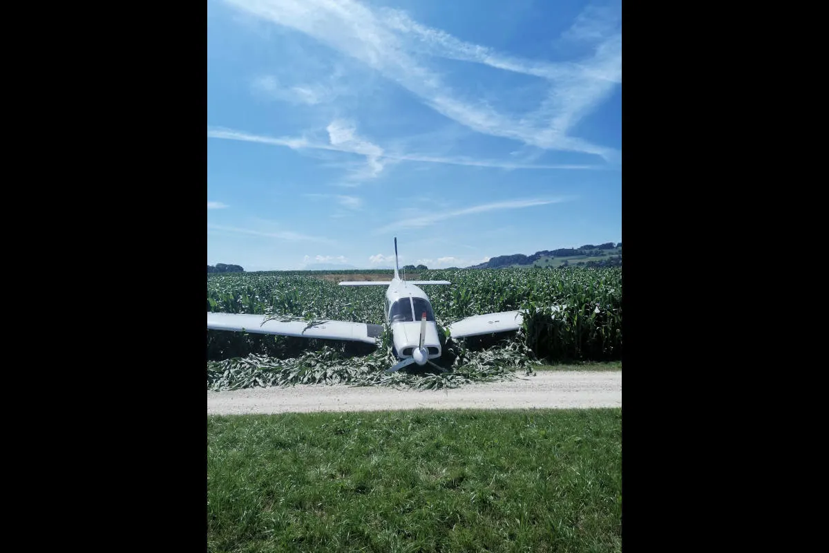 Reitnau AG – Notlandung eines Motorflugzeuges glücklich verlaufen