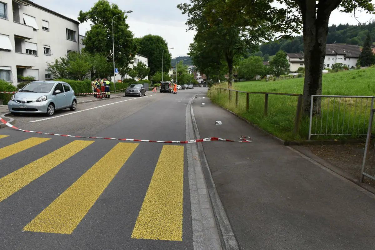 Oberrieden ZH - Ein Schwerverletzter bei Verkehrsunfall - Zeugenaufruf