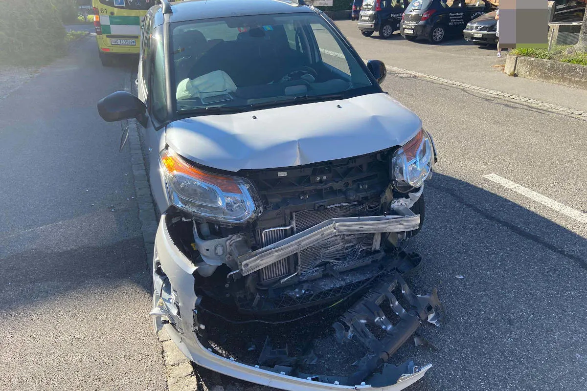 Heftiger Unfall in Unterkulm AG – Führerausweis nach Auffahrkollision abgenommen