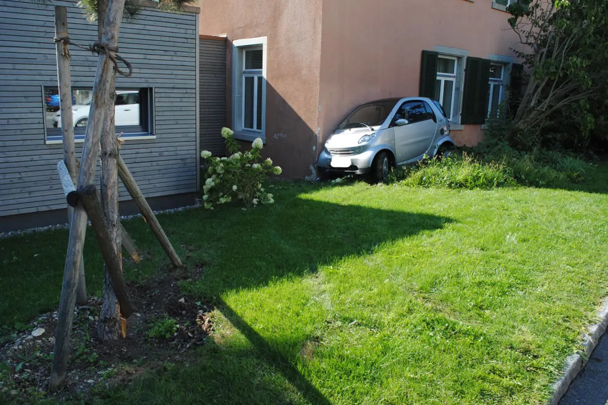 Schaffhausen SH - Verkehrsunfall beim Parkieren in fahrunfähigem Zustand