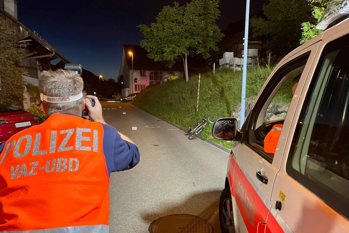 Dättlikon ZH – Fahrradfahrer nach Unfall verstorben