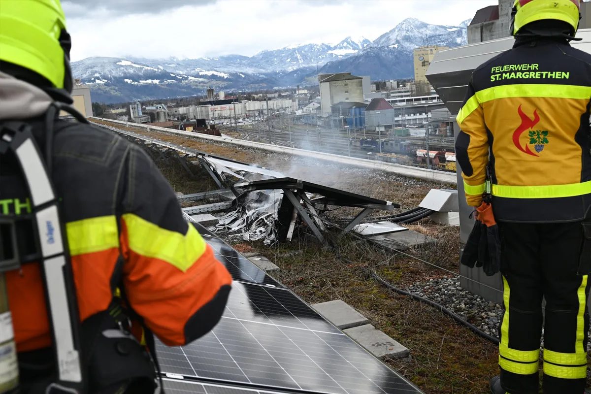 St. Margrethen SG – Photovoltaikanlage auf Firmendach in Brand