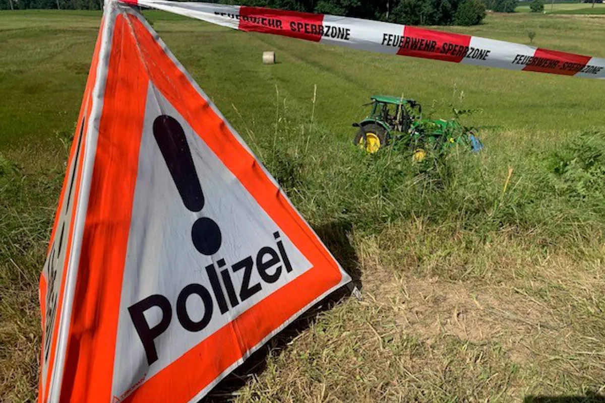 Samstagern ZH - Traktorunfall fordert zwei Schwerverletzte