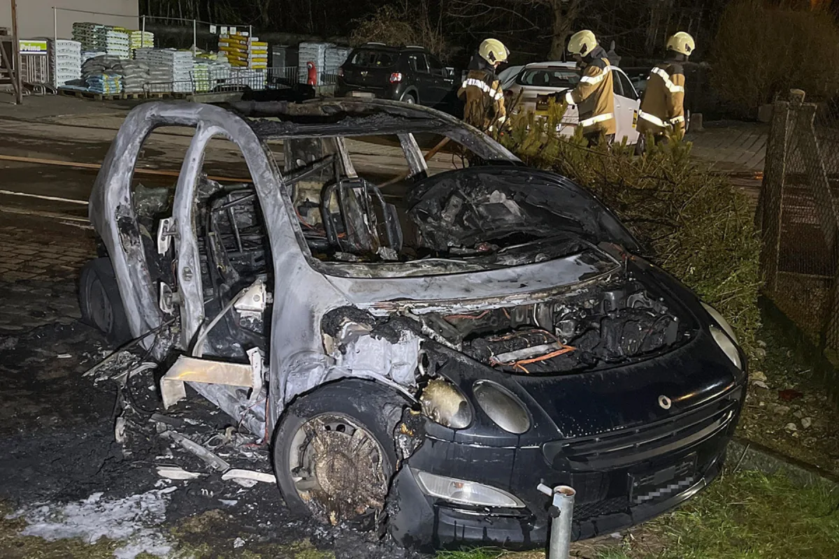 Oberdorf BL – Auto in Vollbrand 