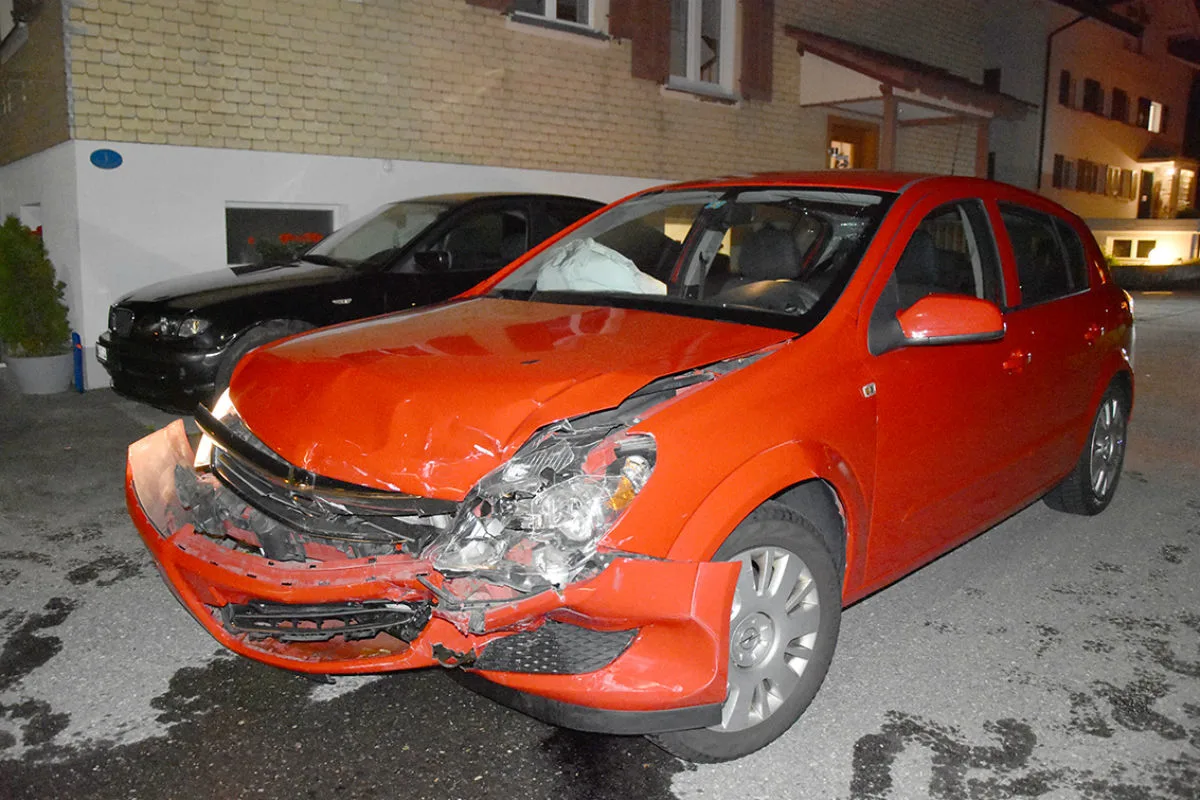 Wolfenschiessen NW - Frontalkollision zwischen zwei Autos