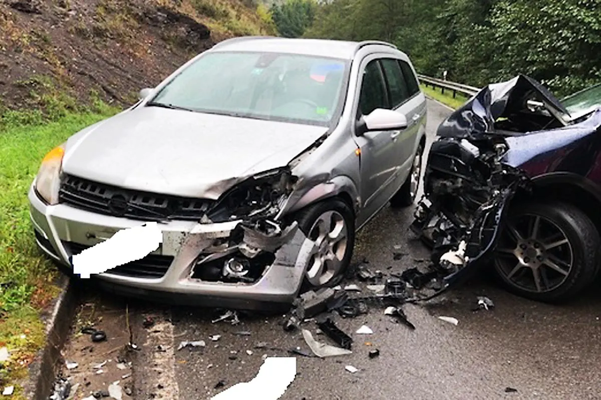 Idar-Obersein - Verkehrsunfall mit 4 verletzen Personen
