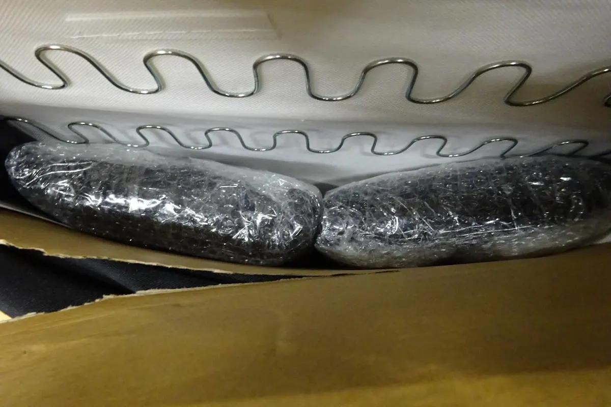 Flughafen Leipzig – 32 Kilogramm Ketamin in Bürostühlen geschmuggelt