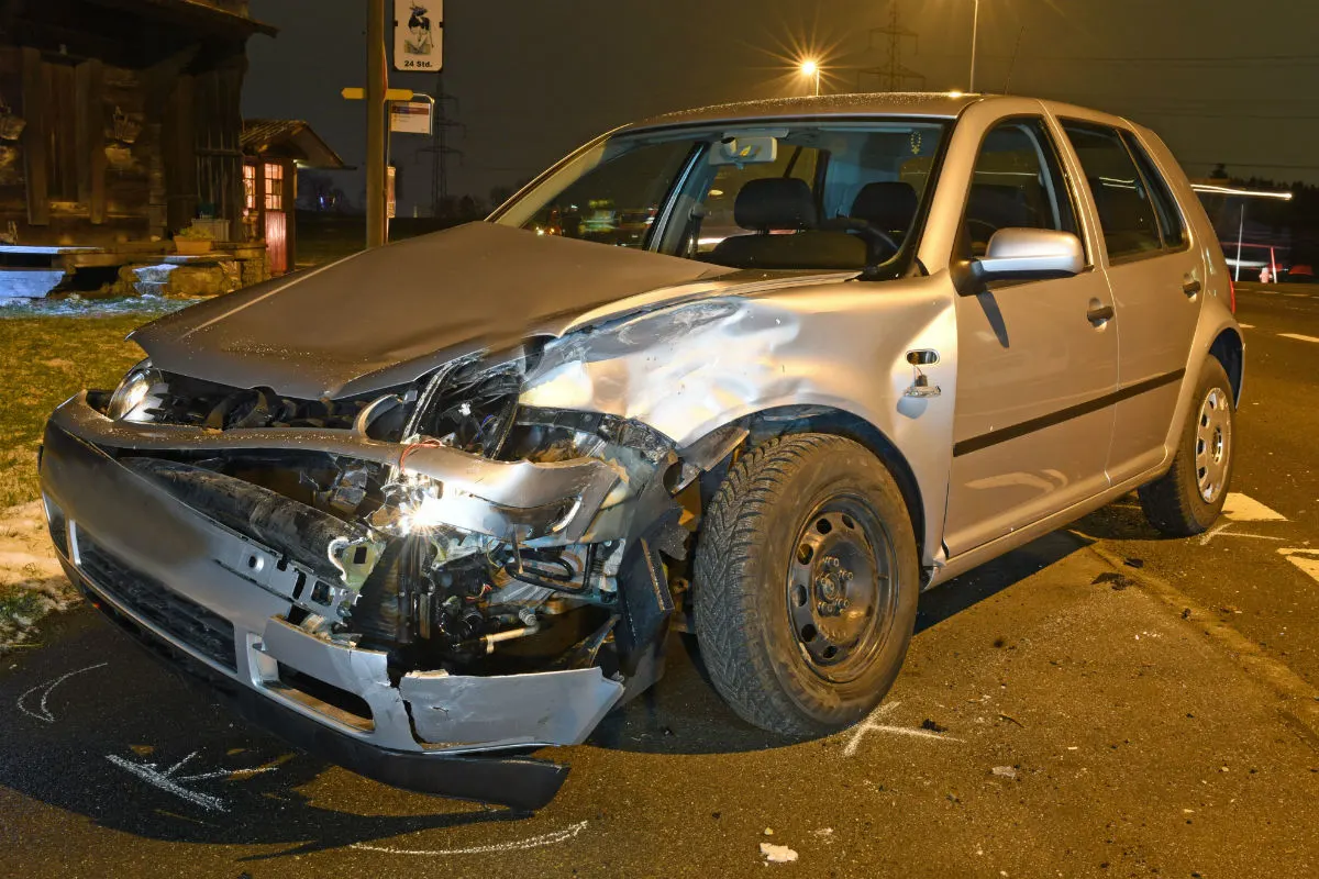 Luzern LU - Wendemanöver endet mit Unfall