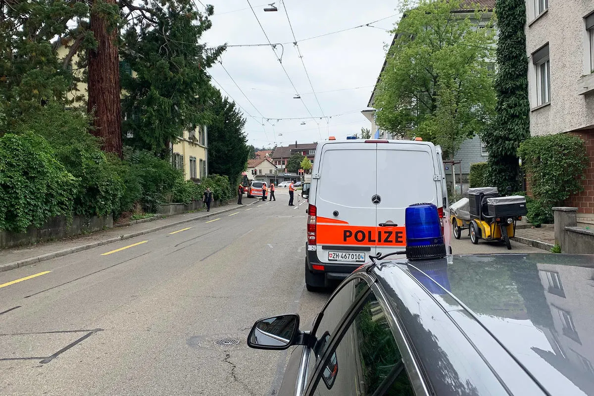 Winterthur ZH - Fussgängerin bei Kollision mit LKW tödlich verletzt - Zeugenaufruf
