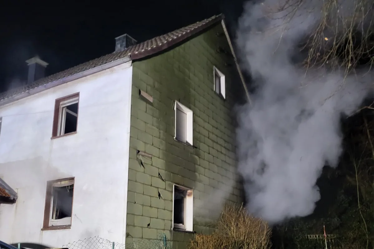 Wipperfürth – Eine verletzte Person nach Brand in Einfamilienhaus