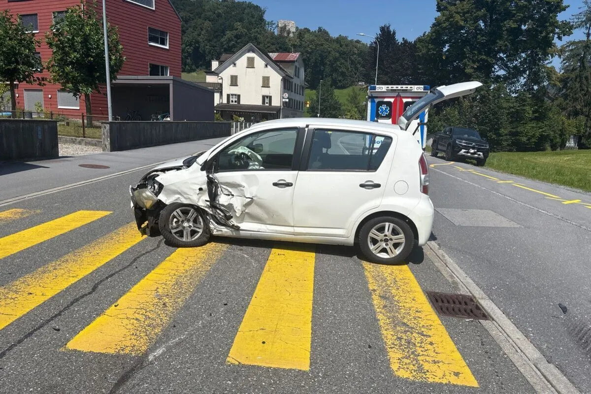 Oberurnen GL – Unfall auf Gegenfahrbahn