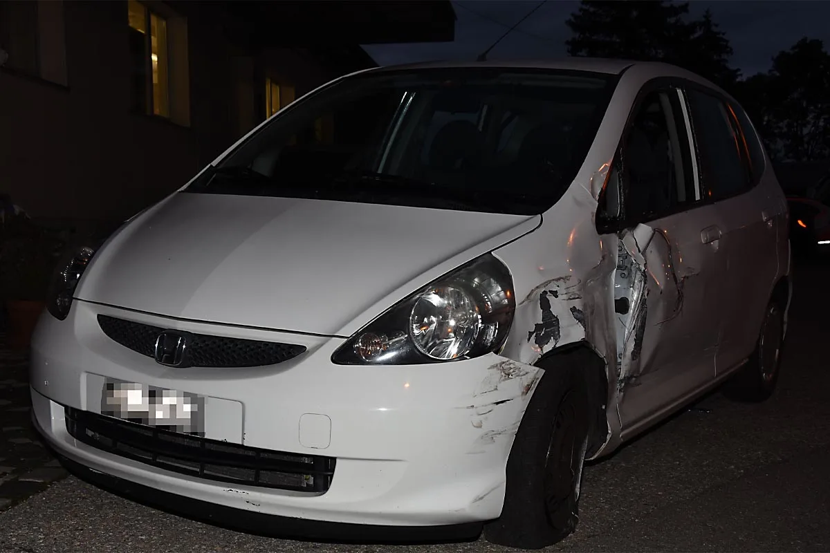 Unfall mit Verletztem in Gossau SG - Kollision zwischen Auto und Lastwagen