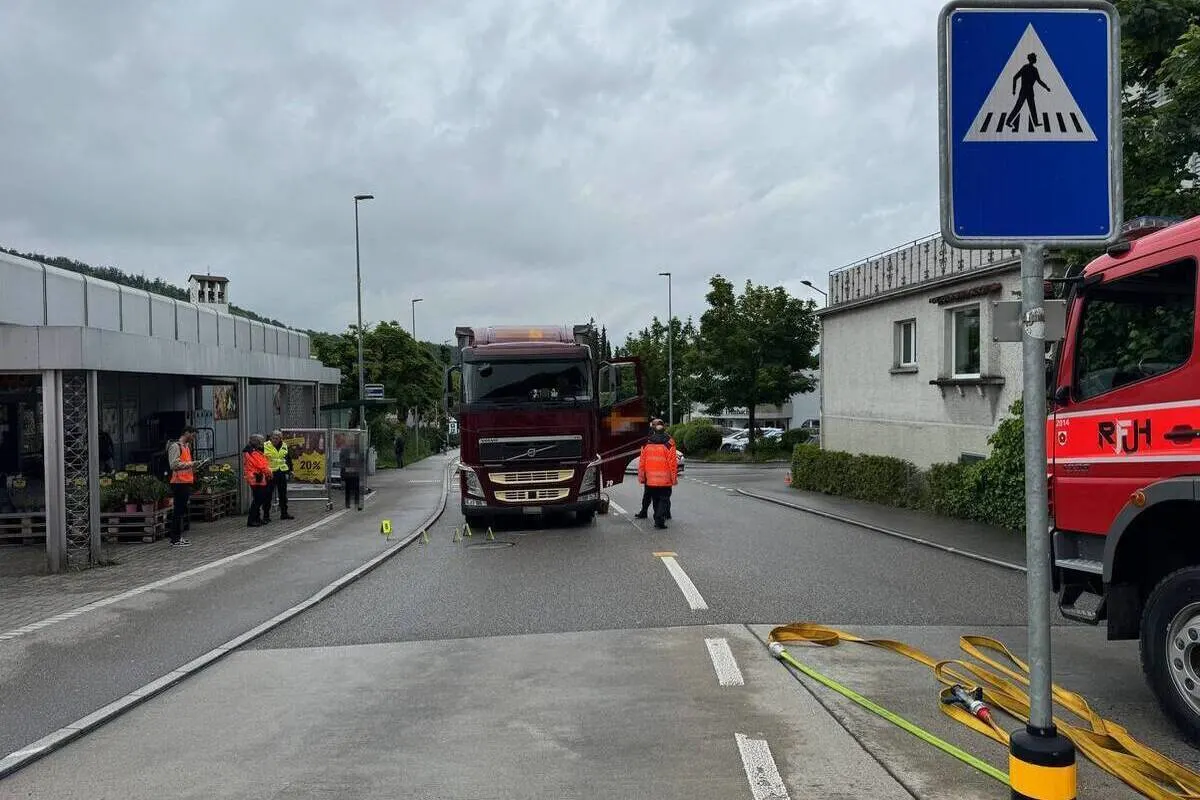 Trimbach SO - Mann von Lastwagen erfasst