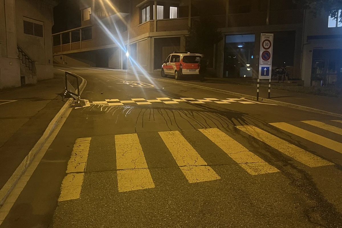 St.Gallen - Fahrunfähiger Autofahrer nach Unfall aggressiv 