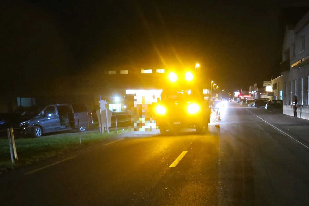 Niederunen GL - Fussgängerin von Auto erfasst und erheblich verletzt
