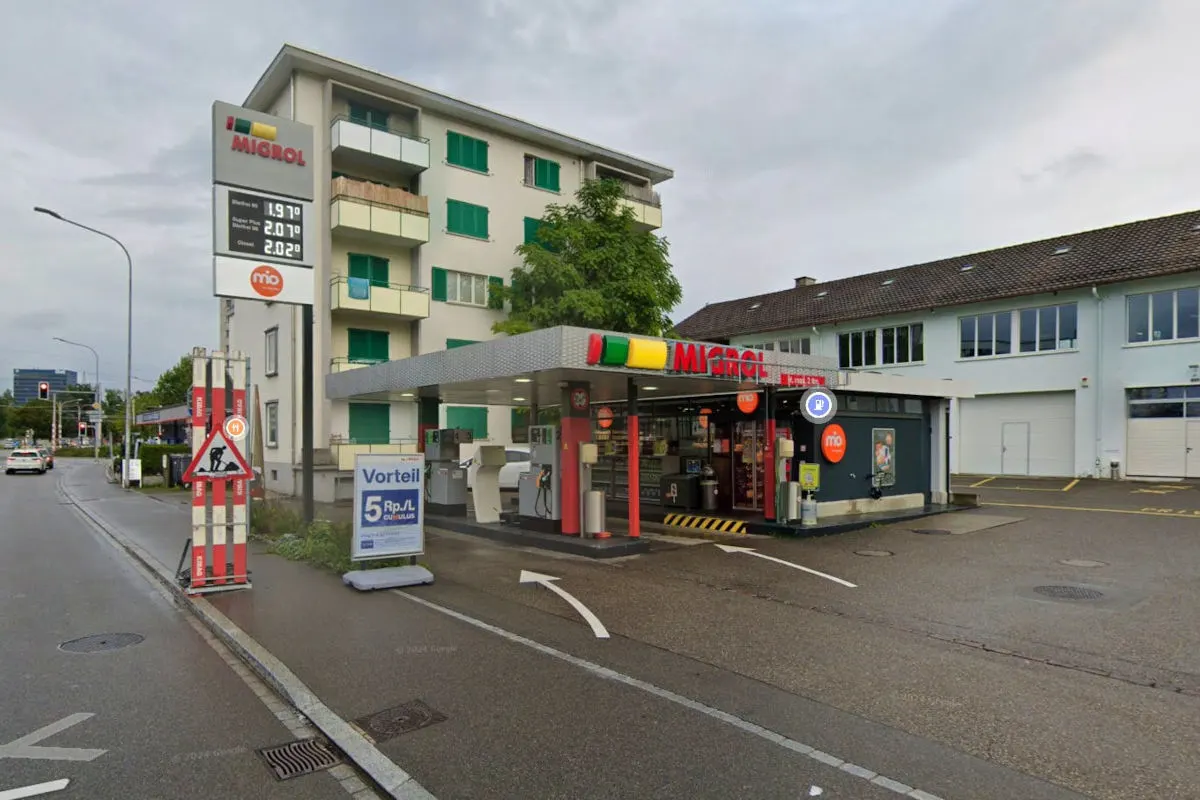 Zürich – Zeugen gesucht nach Überfall auf Tankstelle