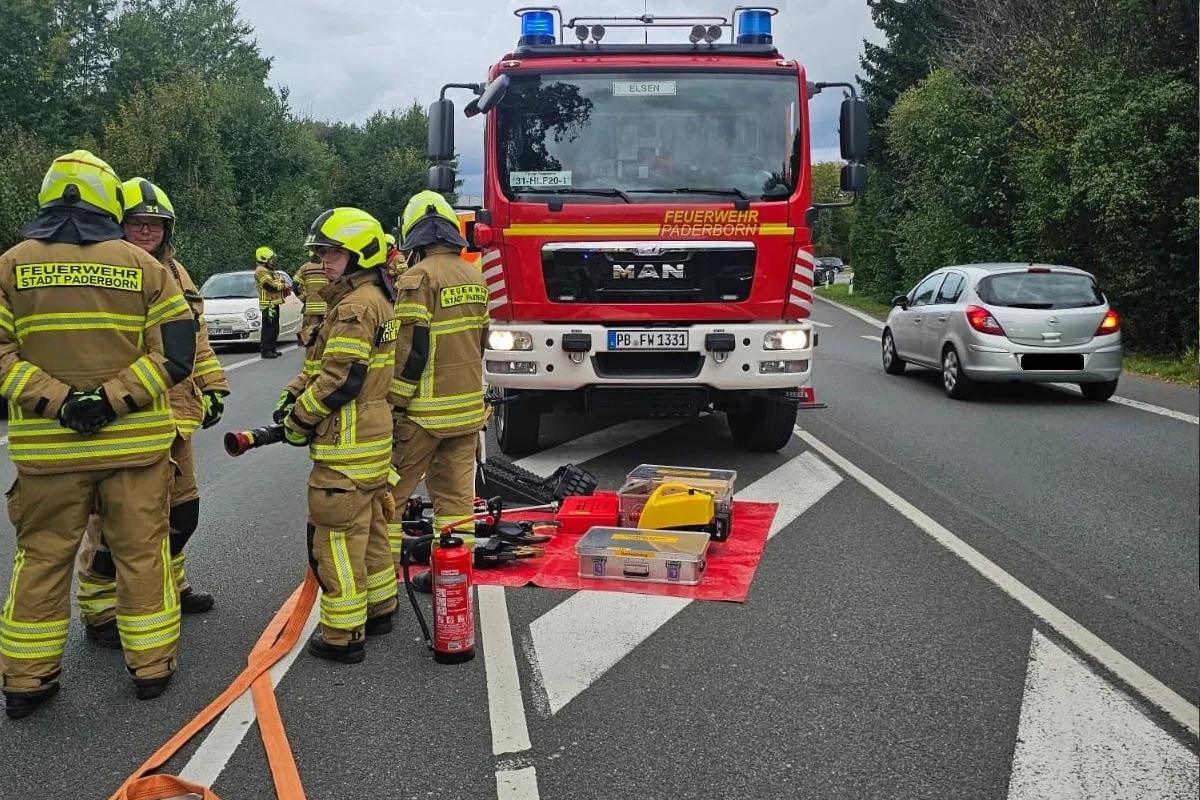 Paderborn NW – Drei Verletzte bei Unfall mit drei Pkw