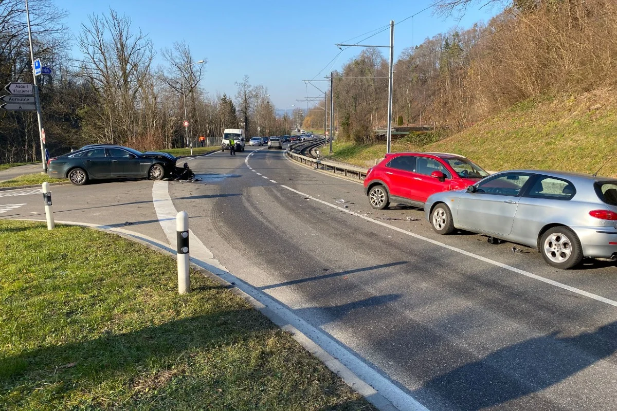 Frauenfeld TG - Beim Einbiegen kollidiert