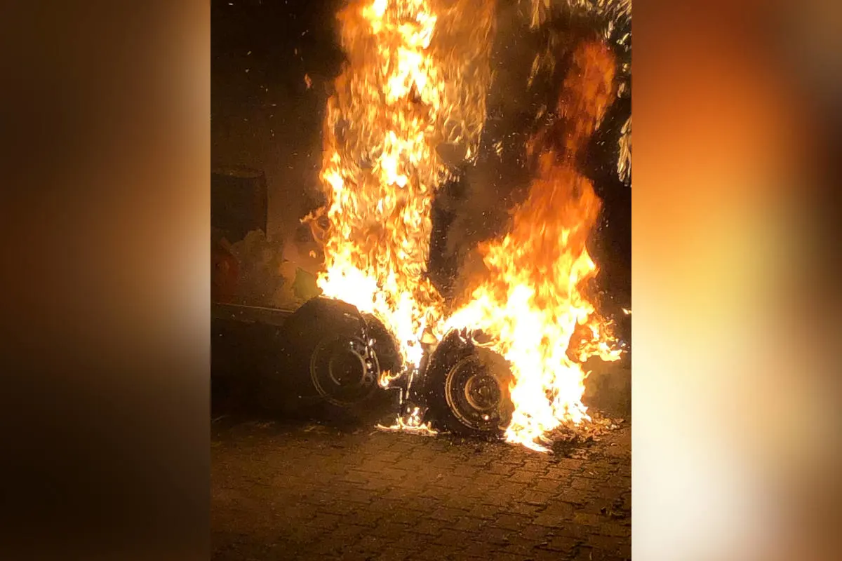 Krefeld-Oppum – Brand eines PKW-Anhänger