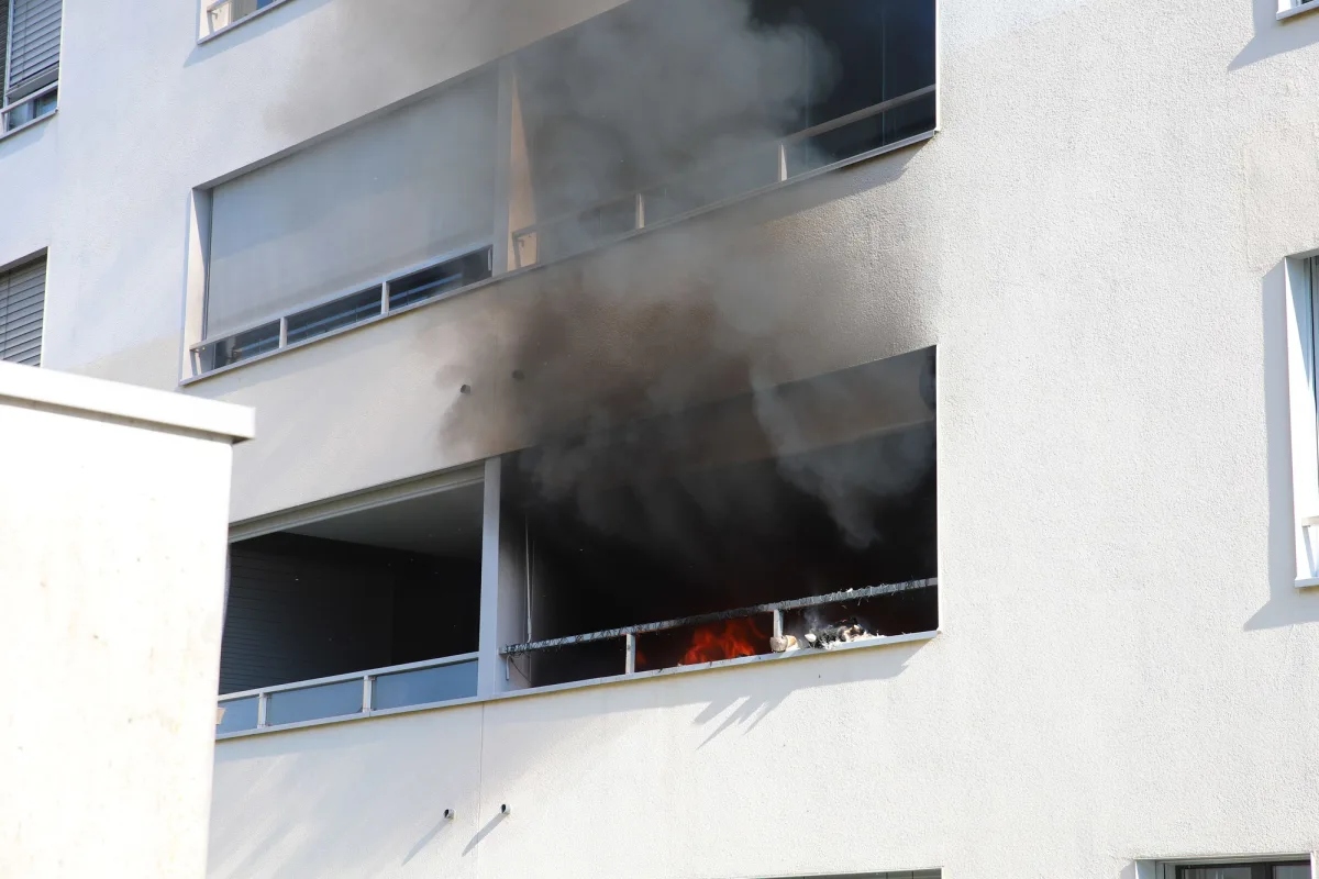 Stadt Zug – Brand auf Balkon