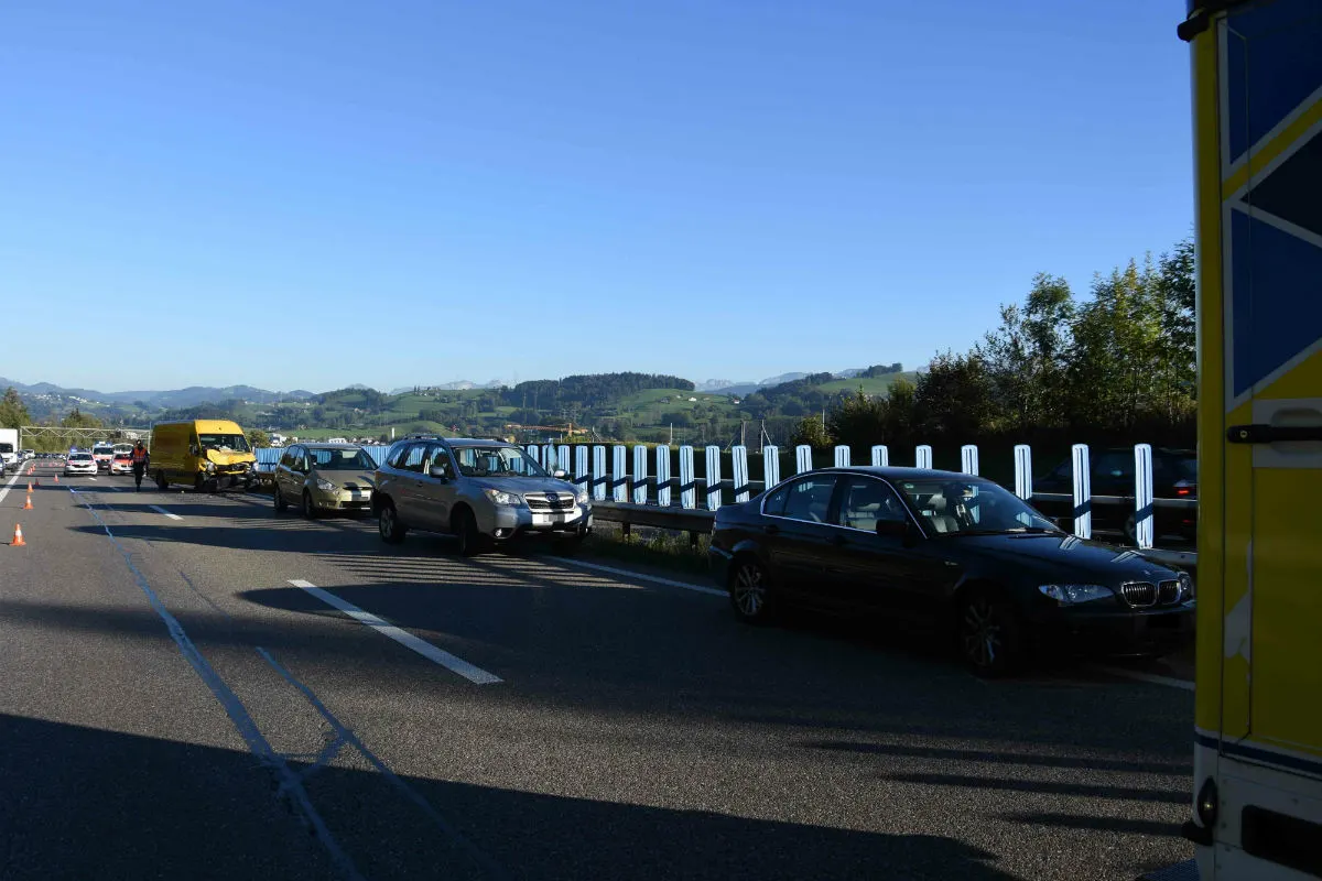 Gossau SG - Auffahrkollision auf der A1 - Zeugenaufruf