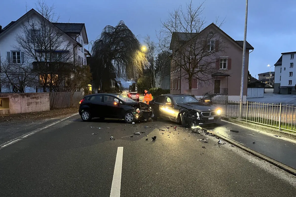 Altstätten SG - Beim Abbiegen verunfallt