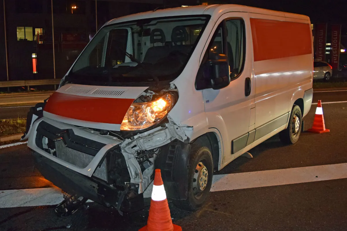Sursee LU - Kollision zwischen Lieferwagen und Auto – Kinder verletzt