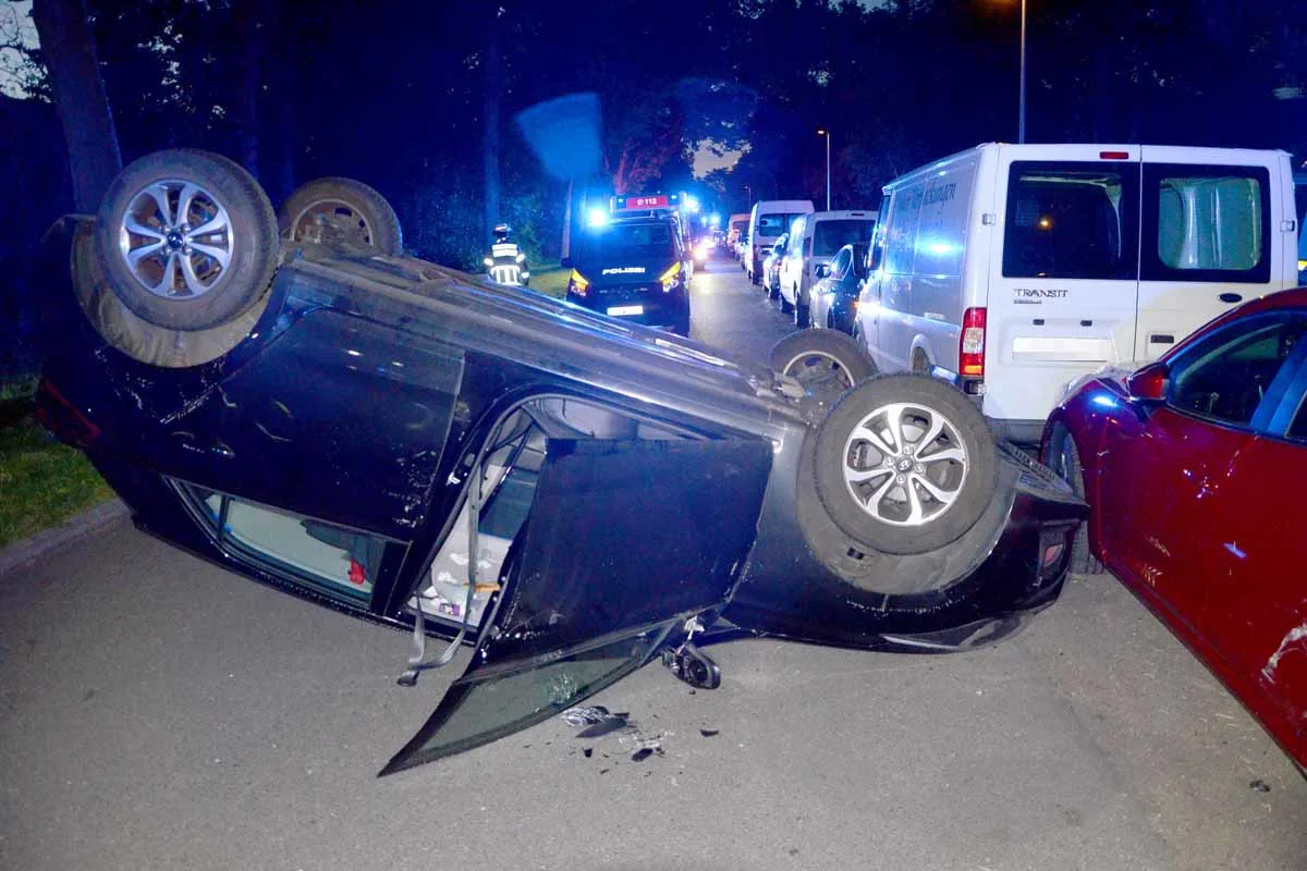 Bremerhaven - Alkoholisiert mit Hyundai überschlagen