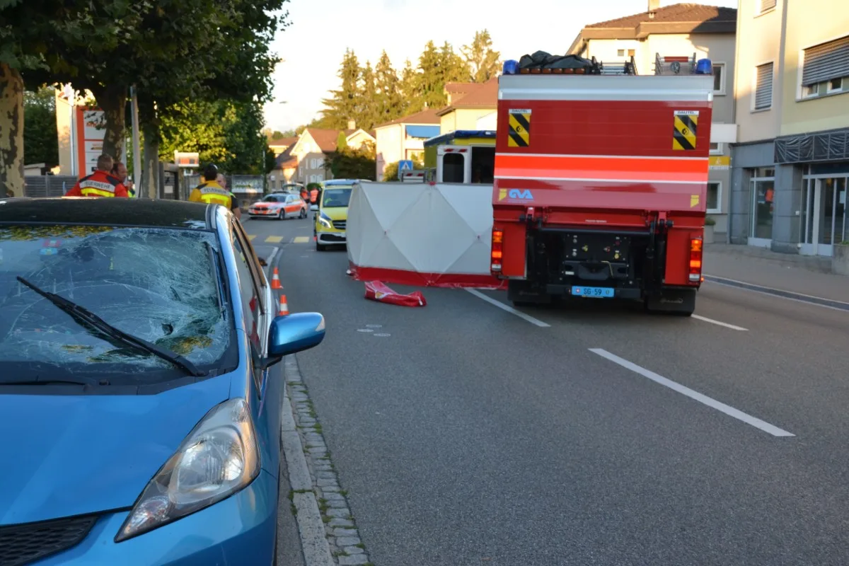 Tragischer Unfall in Gossau SG - Junger Autofahrer übersieht Mann auf Fussgängerstreifen und verletzt ihn tödlich