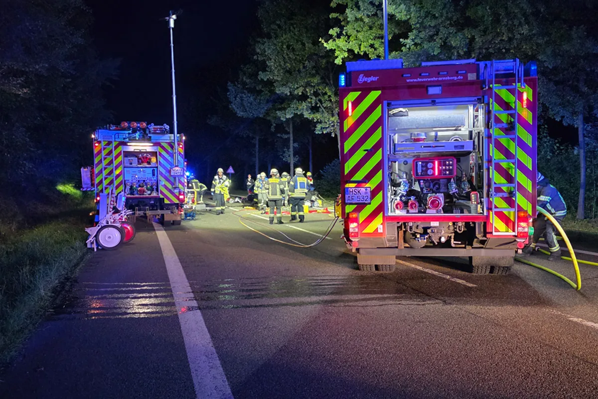 Arnsberg NW – Drei Männer bei Unfall lebensgefährlich verletzt