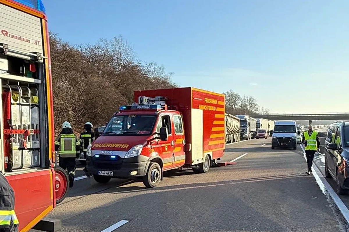 Zierenberg – Vier Verletzte nach zwei Unfällen auf der A44
