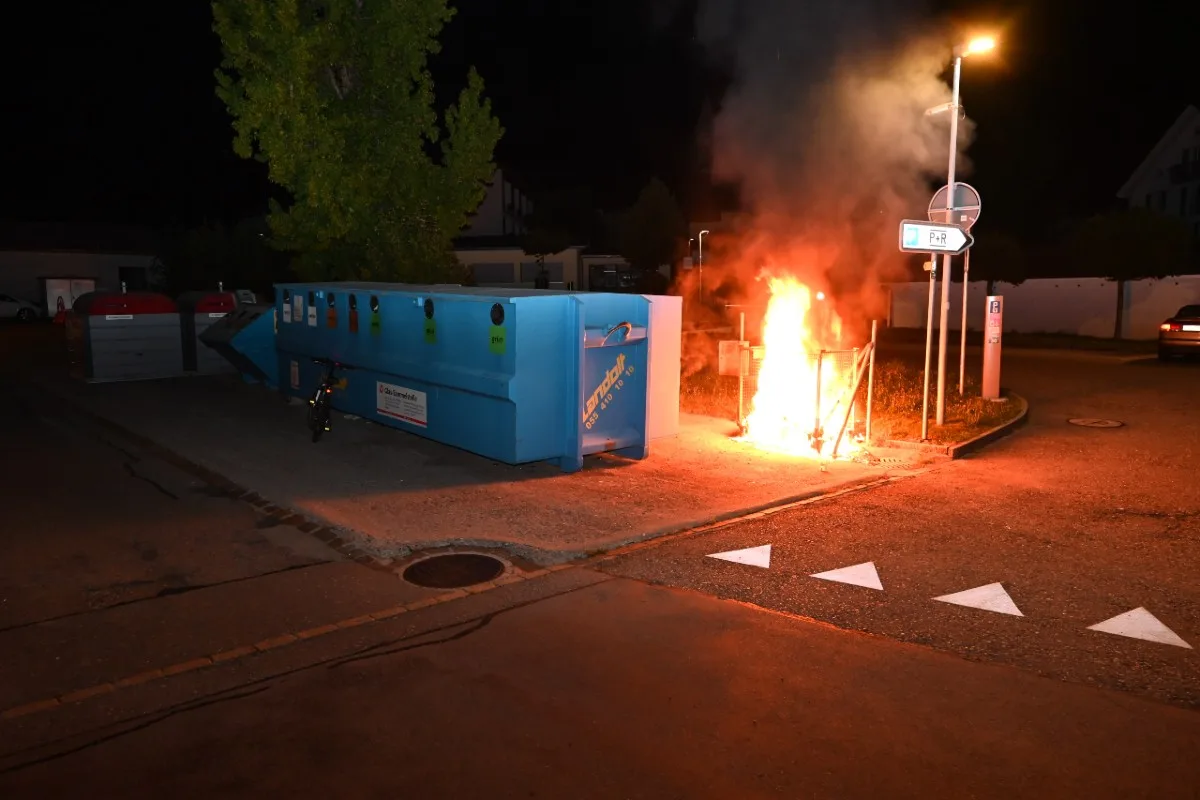 St. Gallenkappel/Eschenbach SG - Brandstiftung mit Velodiebstahl