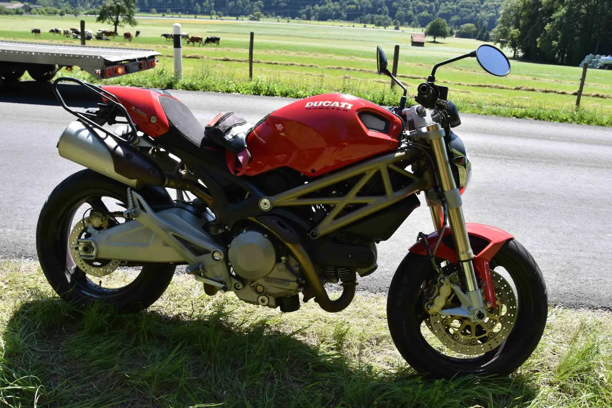 Flums SG – Auffahrkollision zwischen Auto und Motorrad